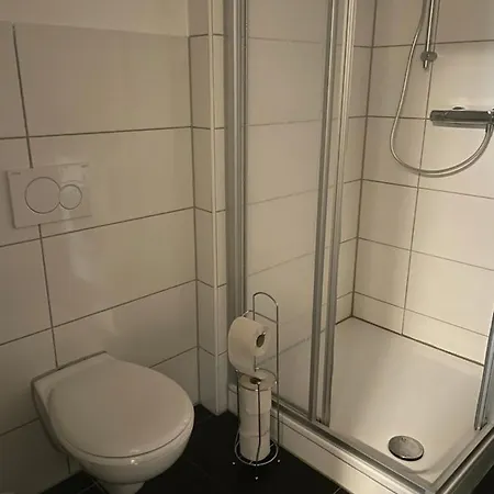 Schoene Einfache Ferienwohnung Im Belebten Zentrum Apartment