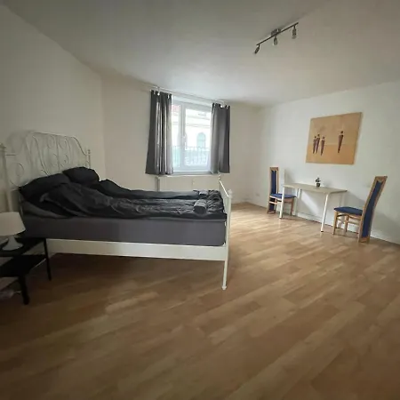 Apartment Schoene Einfache Ferienwohnung Im Belebten Zentrum