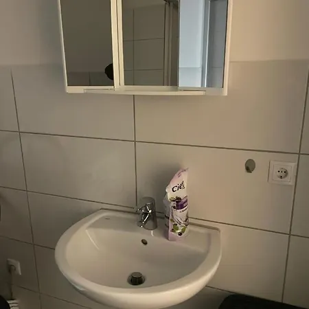 Schoene Einfache Ferienwohnung Im Belebten Zentrum *