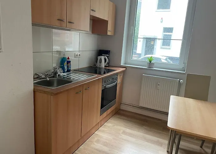 Apartment Schoene Einfache Im Belebten Zentrum *